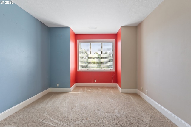 632 W T St, Washougal, WA 98671 - spare room with carpet and baseboards