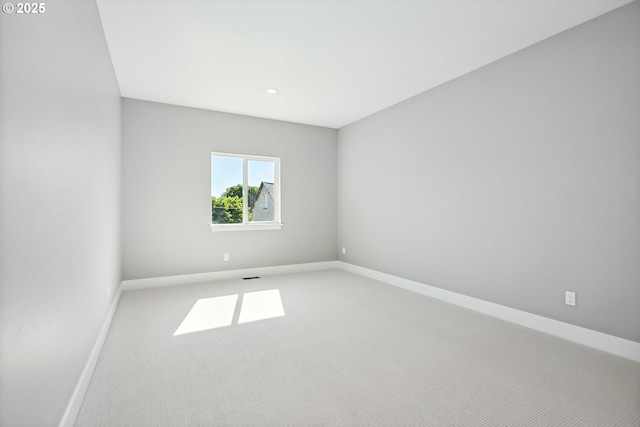 365 NW 4th St, Dufur, OR 97021 - carpeted empty room with baseboards and recessed lighting