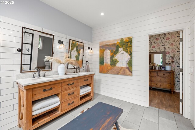 21424 SW 65th Ave, Tualatin, OR 97062 - bathroom with double vanity and recessed lighting