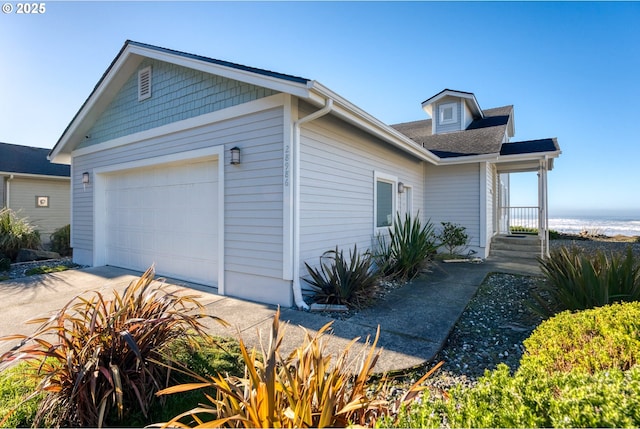 view of front facade with a garage