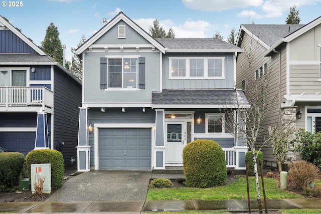 view of front facade featuring a garage