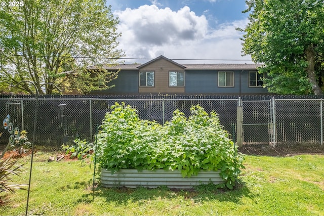 742 Shangri La Ave, Salem, OR 97303 - rear view of property with a garden