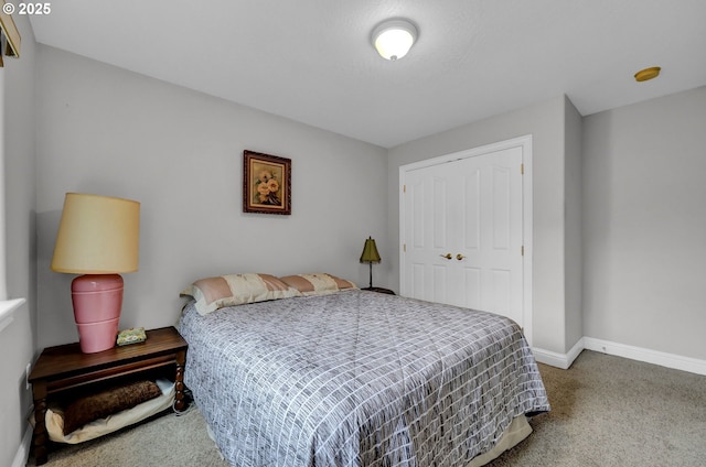 1565 Fairview Pl, Cottage Grove, OR 97424 - bedroom featuring carpet, baseboards, and a closet
