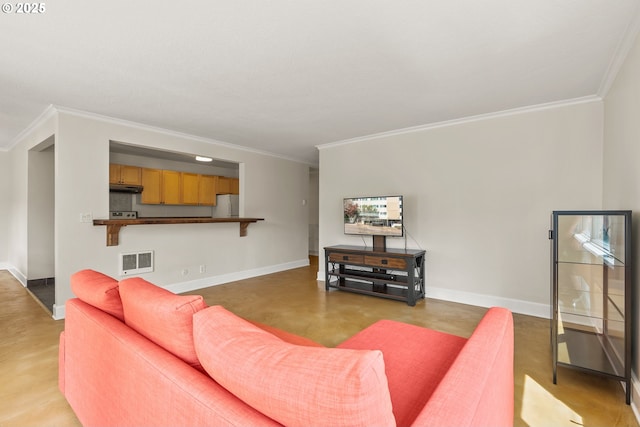 2211 SW Park Pl, Portland, OR 97205 - living area with crown molding and baseboards