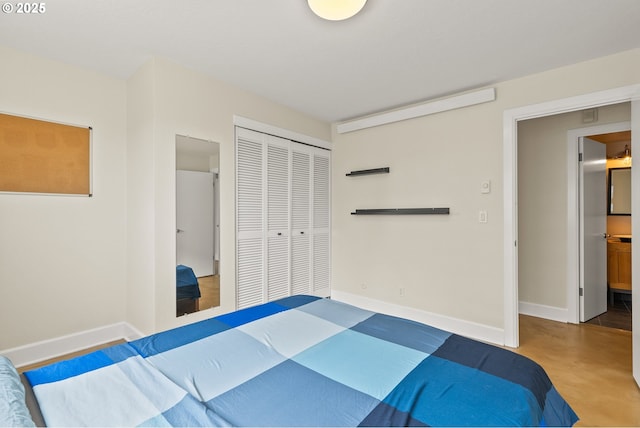 2211 SW Park Pl, Portland, OR 97205 - unfurnished bedroom featuring a closet and baseboards