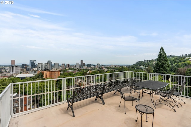 2211 SW Park Pl, Portland, OR 97205 - view of patio featuring a view of city