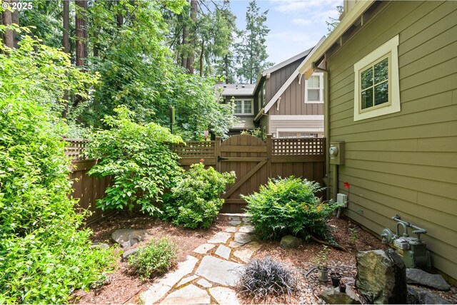 4520 Trillium, Woods, Lake Oswego, OR 97035 - view of yard featuring a gate