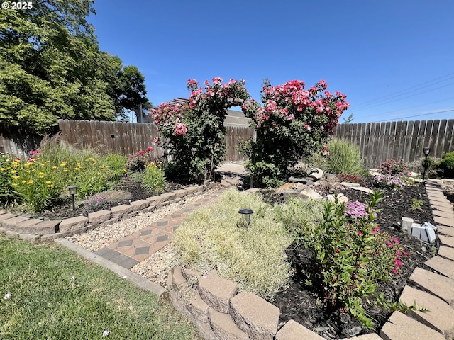 160 Heather Dr, Stanfield, OR 97875 - view of yard