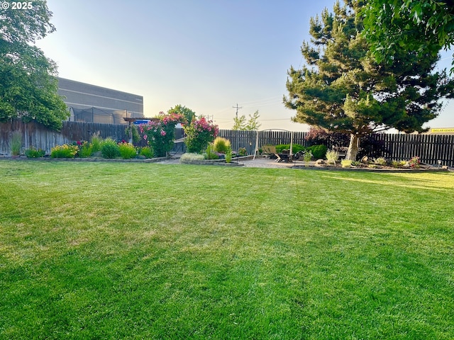 160 Heather Dr, Stanfield, OR 97875 - view of yard