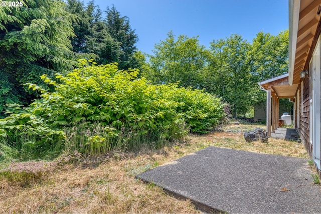 1430 N Cedar Creek Cir, Rockaway Beach, OR 97136 - view of yard featuring a patio area