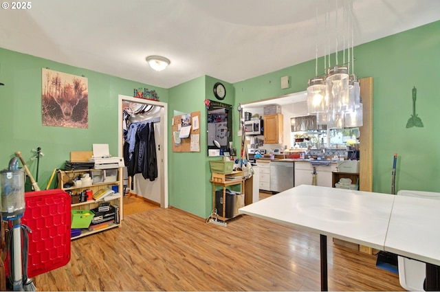 1224 Coal Creek Rd, Longview, WA 98632 - kitchen featuring stainless steel appliances and light wood-style floors