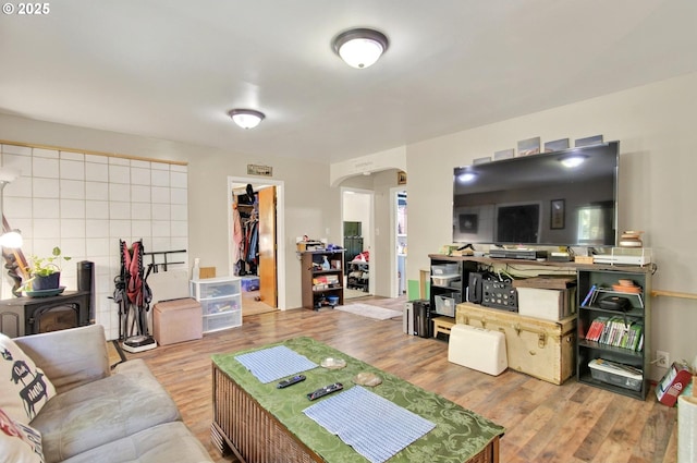 1224 Coal Creek Rd, Longview, WA 98632 - living area with wood finished floors and arched walkways