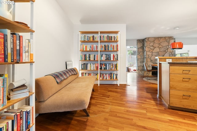 2345 NE Ridgewood Dr, Portland, OR 97212 - sitting room with light wood-style floors