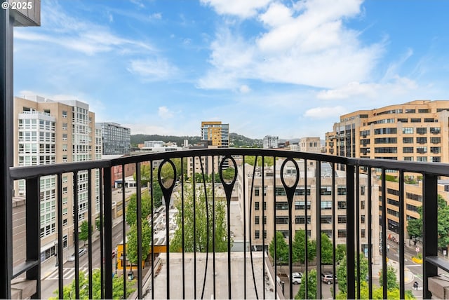 333 NW 9th Ave Unit 902, Portland, OR 97209 - balcony featuring a view of city