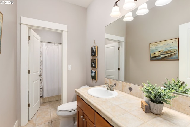 19375 SW Eastside Rd, Lake Oswego, OR 97034 - full bath featuring toilet, vanity, tile patterned floors, a chandelier, and curtained shower