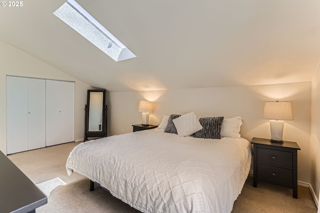 319 NE Hyde Cir, Hillsboro, OR 97124 - carpeted bedroom with a skylight, vaulted ceiling, and a closet