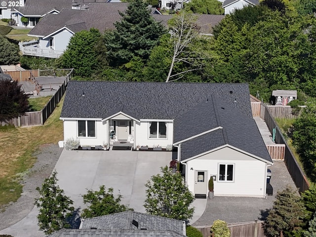 7205 Edge Cliff Dr, Brookings, OR 97415 - aerial perspective of suburban area