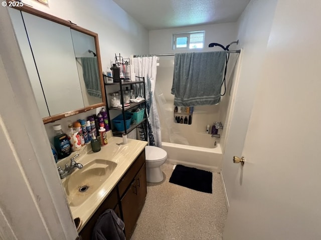815 Nyssa St, Junction City, OR 97448 - bathroom with toilet, shower / tub combo with curtain, and vanity