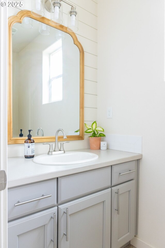 bathroom with vanity