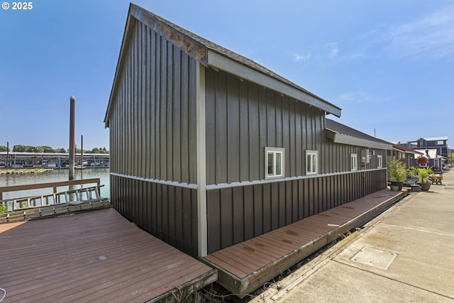 11868 N Jantzen Dr, Portland, OR 97217 - view of side of property with a water view