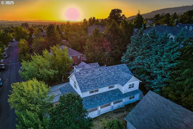 view of aerial view at dusk