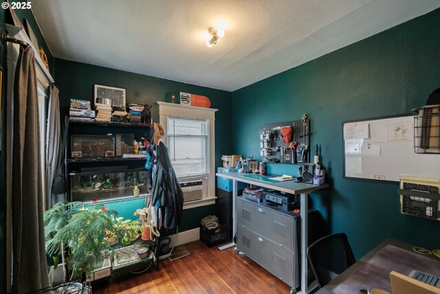 2320 5th St NE, Salem, OR 97301 - office space with wood finished floors