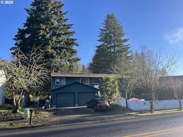 view of front facade featuring a garage