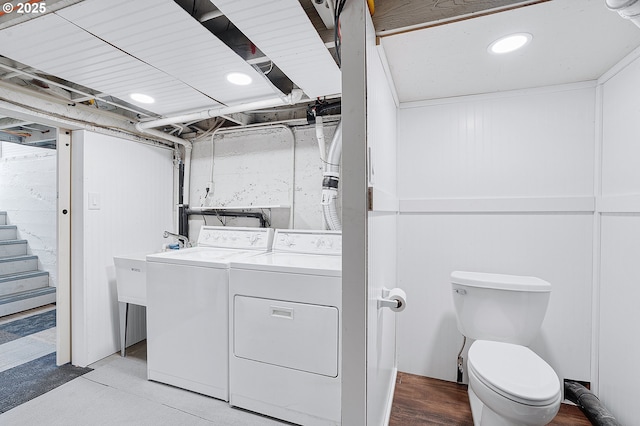 7315 N Smith St, Portland, OR 97203 - laundry room featuring independent washer and dryer