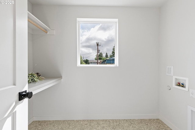 88104 7th St, Veneta, OR 97487 - laundry room with hookup for a washing machine and baseboards