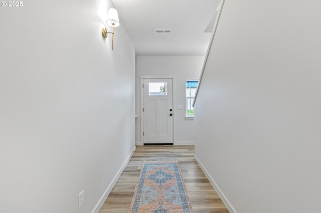 88104 7th St, Veneta, OR 97487 - entryway featuring light wood-style floors and baseboards
