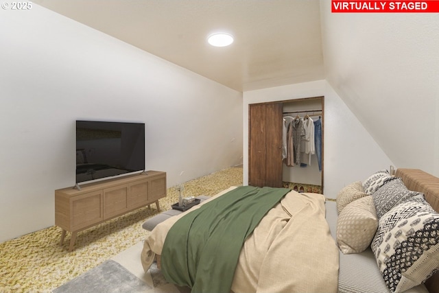 48395 High Leah Dr, Oakridge, OR 97463 - carpeted bedroom with vaulted ceiling