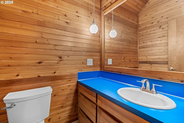 39402 NE 211th Ave, Amboy, WA 98601 - half bath featuring wood walls, toilet, and vanity