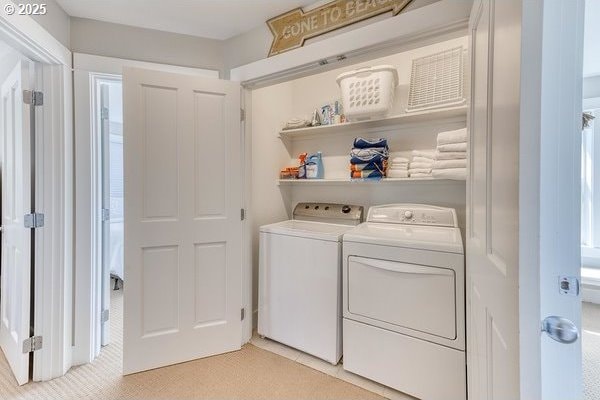 2752 SW Beach Ave, Lincoln City, OR 97367 - clothes washing area with laundry area and independent washer and dryer
