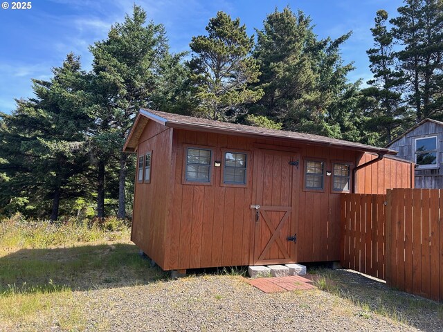 88433 2nd Ave, Florence, OR 97439