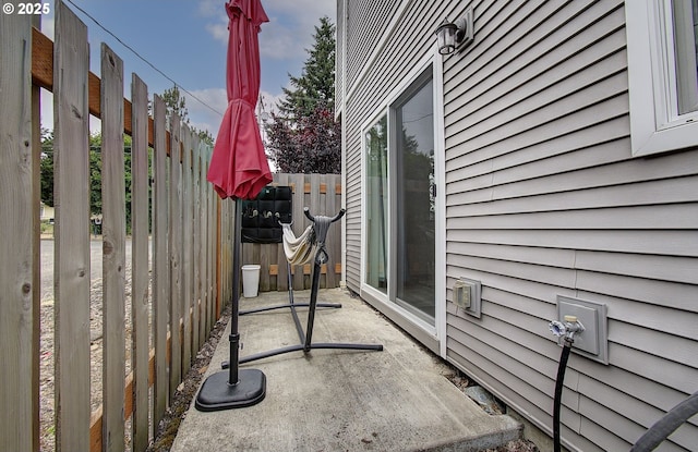 14008 SE Center St Unit A, Portland, OR 97236 - view of patio
