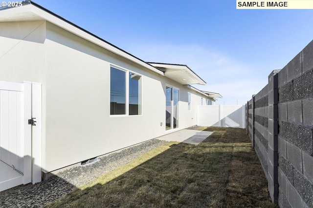 1197 NE Emerald Dr, Hermiston, OR 97838 - view of fenced backyard