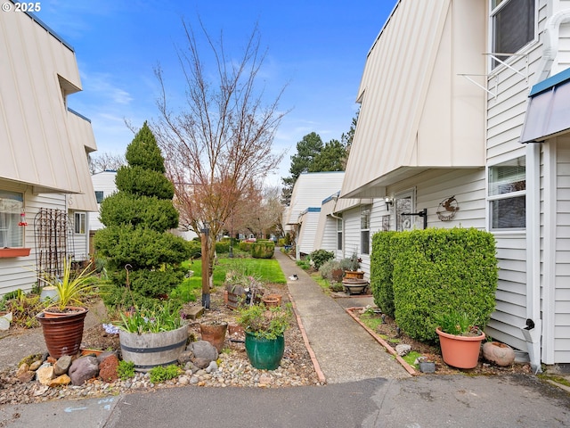 720 SE Rene Ave, Gresham, OR 97080 - view of yard