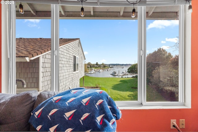 601 N Tomahawk Island Dr, Portland, OR 97217 - interior space with a water view