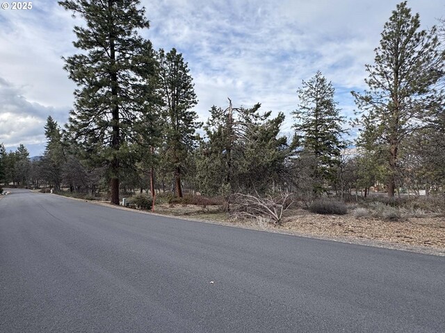 Coopers Hawk Rd, Klamath Falls, OR 97601