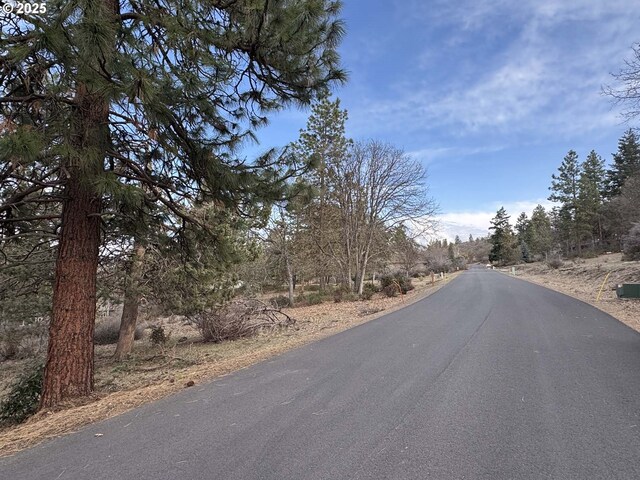 Coopers Hawk Rd, Klamath Falls, OR 97601