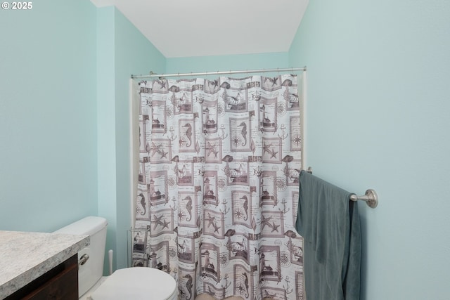 5615 Macleay Rd, Salem, OR 97317 - full bathroom featuring toilet, vanity, and a shower with curtain