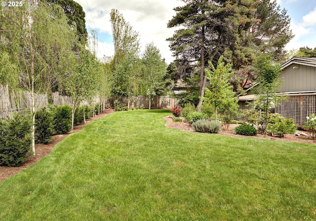 12420 Orchard Hill Rd, Lake Oswego, OR 97035 - view of yard featuring fence