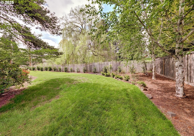 12420 Orchard Hill Rd, Lake Oswego, OR 97035 - view of yard featuring a fenced backyard