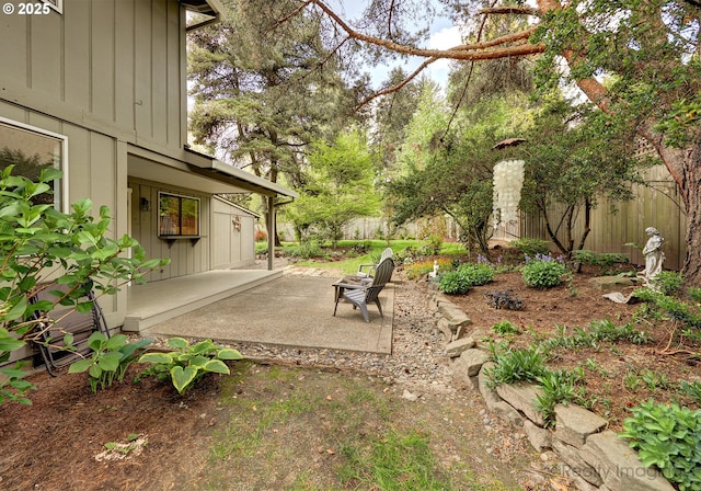 12420 Orchard Hill Rd, Lake Oswego, OR 97035 - view of yard featuring a patio area and fence