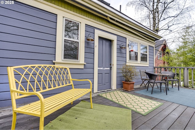 2122 NW Everett St, Portland, OR 97210 - wooden terrace with outdoor dining area