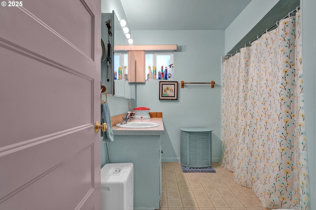full bath featuring vanity and a shower with curtain
