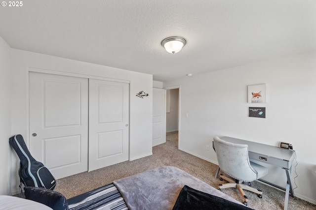 764 Seacrest Dr, Bandon, OR 97411 - carpeted office space with baseboards and a textured ceiling