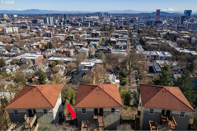 bird's eye view with a mountain view