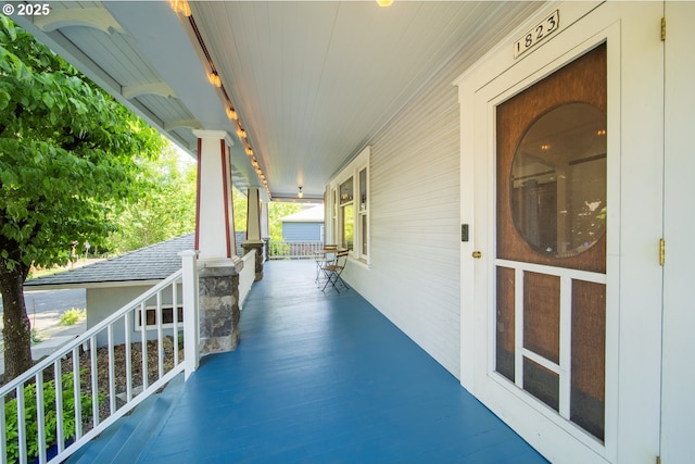 1823 SE 34th Ave, Portland, OR 97214 - view of covered porch