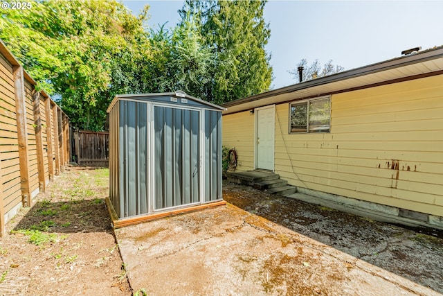 9023 SE Ankeny St, Portland, OR 97216 - view of shed featuring a fenced backyard
